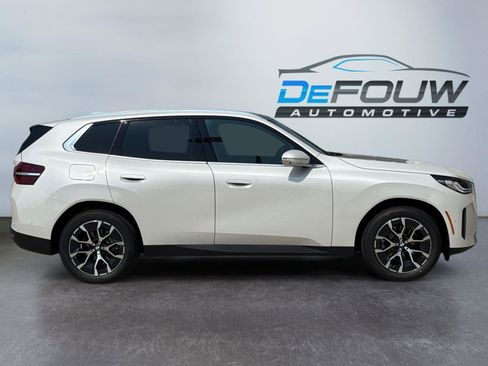 Used 2025 BMW X3 xDrive30i w/ Premium Package image 2