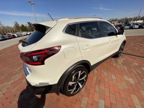 Used 2022 Nissan Rogue Sport SL image 35