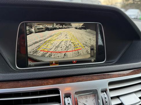 Used 2016 Mercedes-Benz E 350 4MATIC Wagon w/ Premium Package image 26