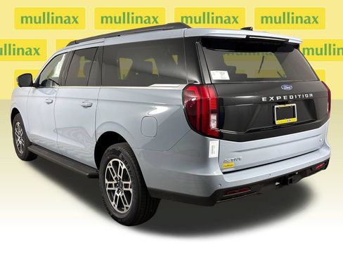New 2026 Ford Expedition Max Active RWD image 9