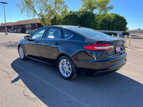 Used 2019 Ford Fusion SE image 6