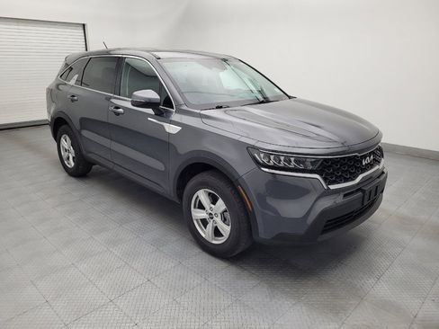 Used 2023 Kia Sorento LX AWD/4WD image 11
