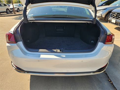 Used 2022 Lexus ES 300h w/ Premium Package image 19