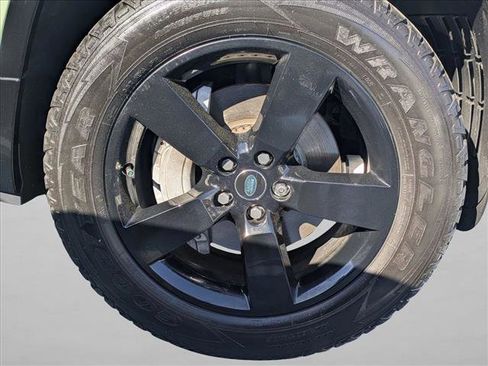 Certified 2023 Land Rover Defender 110 75th Limited Edition image 24