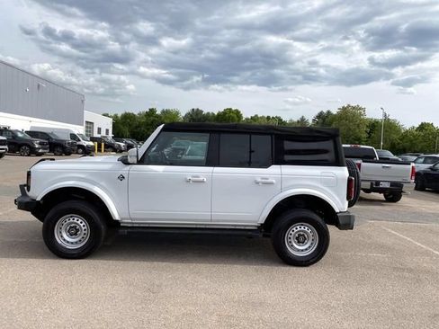 Used 2021 Ford Bronco Outer Banks AWD/4WD image 7