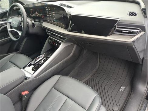 Certified 2025 Audi Q5 Premium w/ Convenience Package AWD/4WD image 23