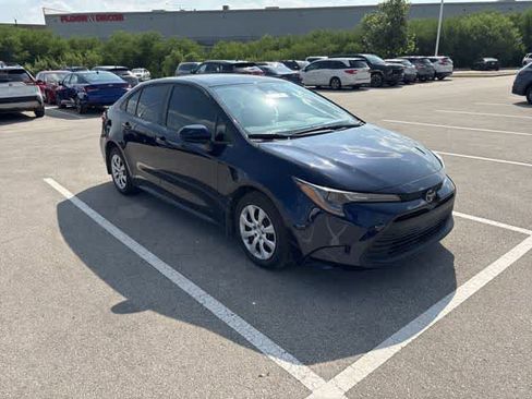Used 2025 Toyota Corolla LE FWD image 7