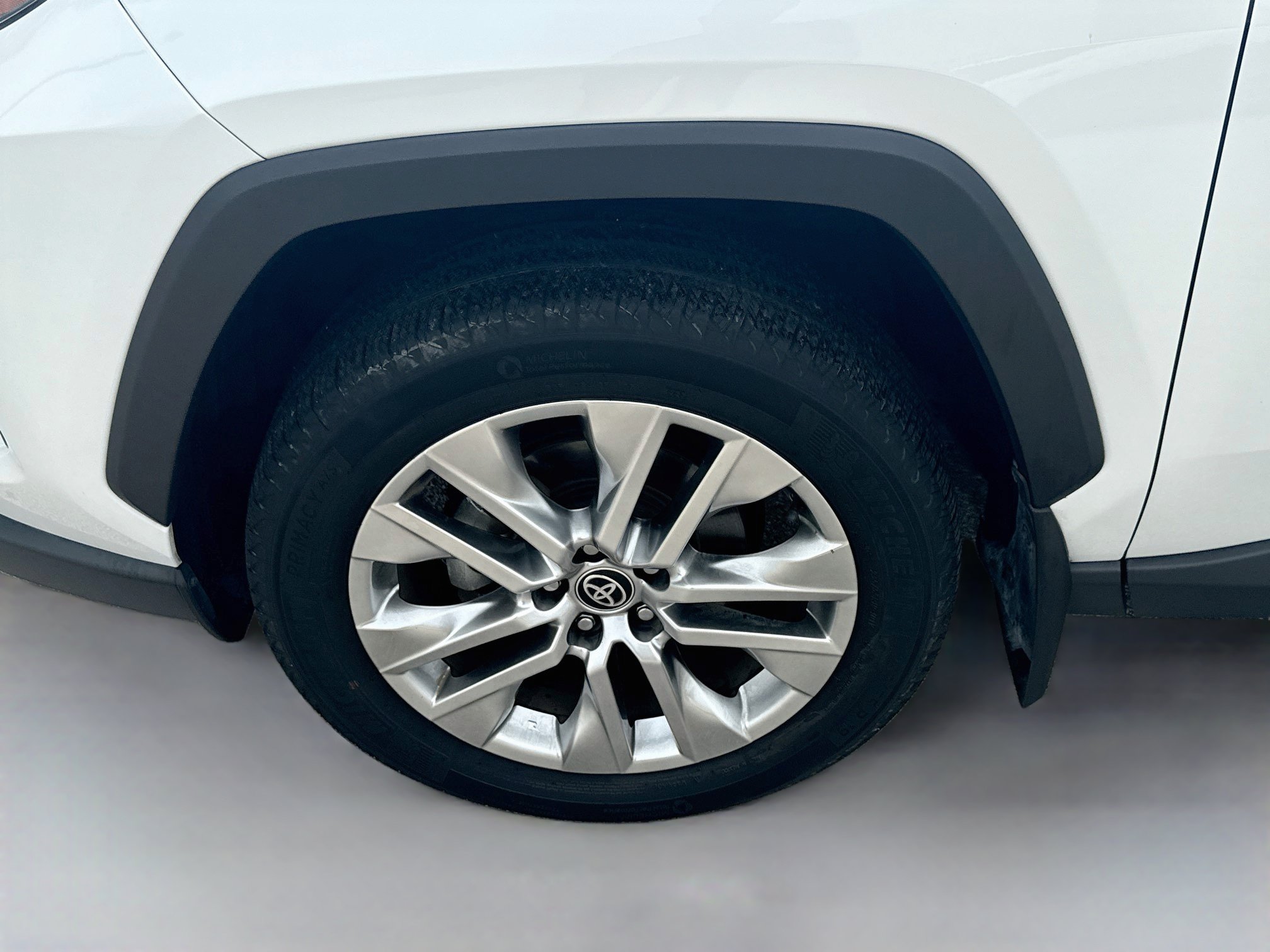 Used 2024 Toyota RAV4 XLE Premium FWD image 34