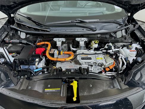 Used 2024 Nissan Ariya AWD image 33
