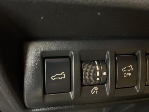 Used 2024 Subaru Outback Limited AWD/4WD image 17