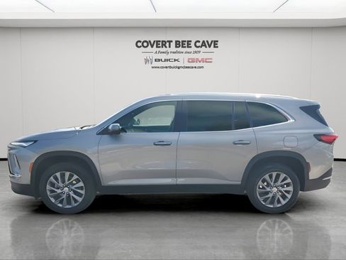 Certified 2025 Buick Enclave Preferred image 5