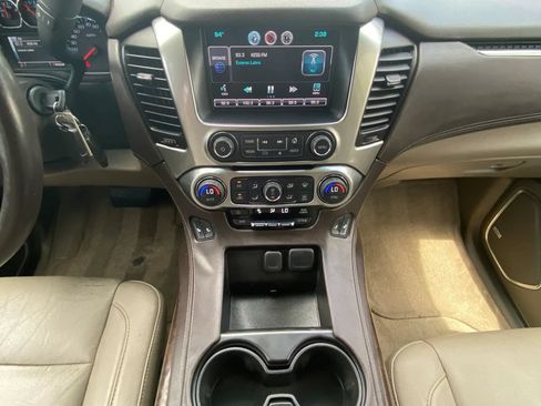 Used 2015 Chevrolet Tahoe LT RWD image 12