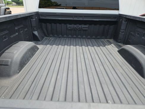 Used 2025 GMC Sierra 2500 AT4 AWD/4WD image 8