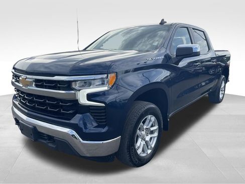 Used 2022 Chevrolet Silverado 1500 LT AWD/4WD image 17