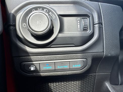 Used 2025 Jeep Wrangler Rubicon w/ Safety Group image 29