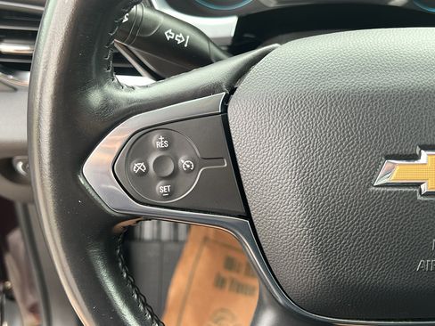 Used 2020 Chevrolet Traverse LT w/ LPO, Blackout Package FWD image 31