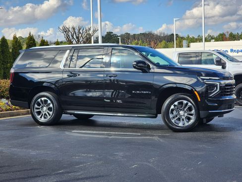 New 2026 Chevrolet Suburban LS image 3