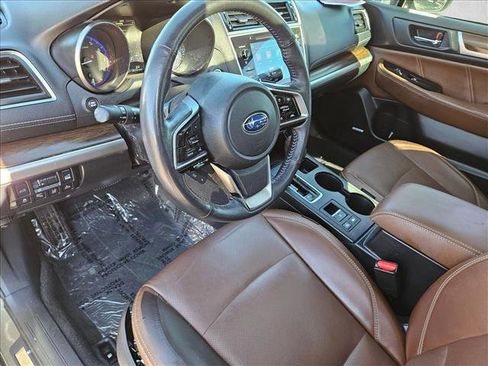 Used 2018 Subaru Outback 3.6R Touring image 10