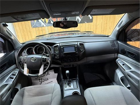 Used 2015 Toyota Tacoma 4x4 Double Cab w/ Convenience Package image 22
