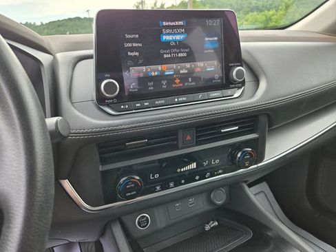 Used 2023 Nissan Rogue SV FWD image 25
