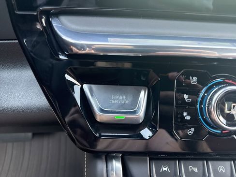 Used 2025 GMC Sierra 1500 Denali Ultimate image 25