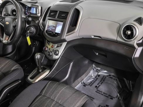 Used 2016 Chevrolet Sonic LT image 41