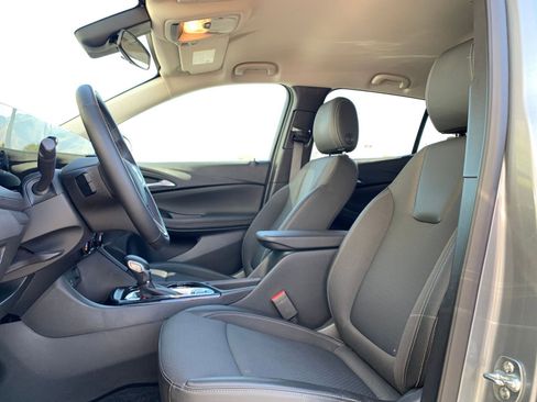 Used 2025 Buick Encore GX Preferred image 24