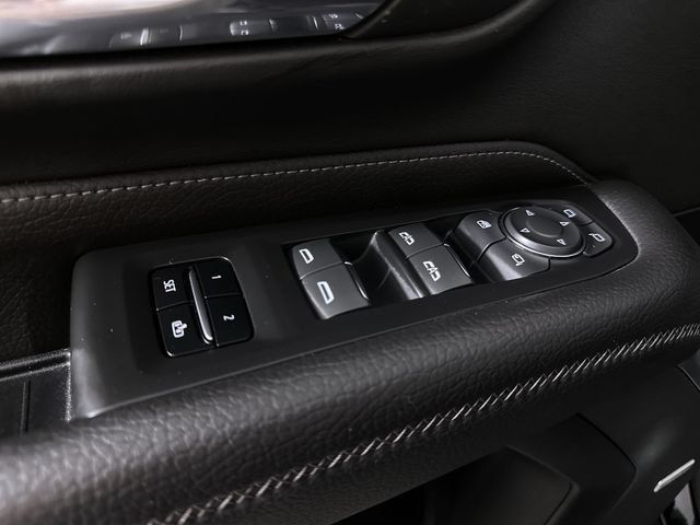 Used 2024 GMC Yukon XL Denali w/ Advanced Technology Package AWD/4WD image 24