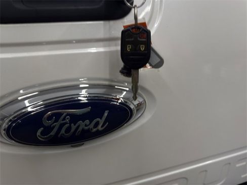 Used 2016 Ford F350 Lariat w/ Chrome Package image 30