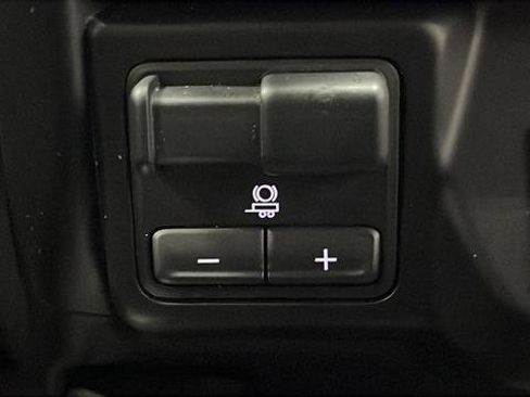 Used 2021 GMC Sierra 1500 AT4 image 21