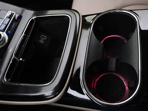 Certified 2021 Lincoln Nautilus Reserve image 32