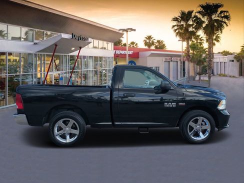 Used 2016 RAM 1500 Express image 2