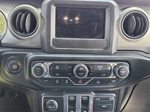 Used 2021 Jeep Wrangler Sport S image 14