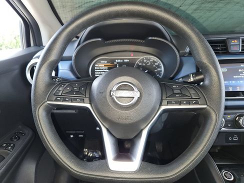 Used 2025 Nissan Versa SV FWD image 23