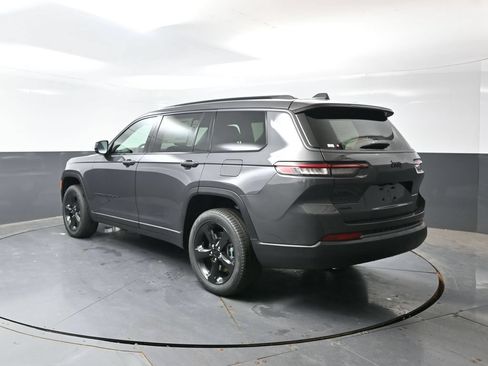 New 2026 Jeep Grand Cherokee L Limited w/ Limited Altitude Package AWD/4WD image 7