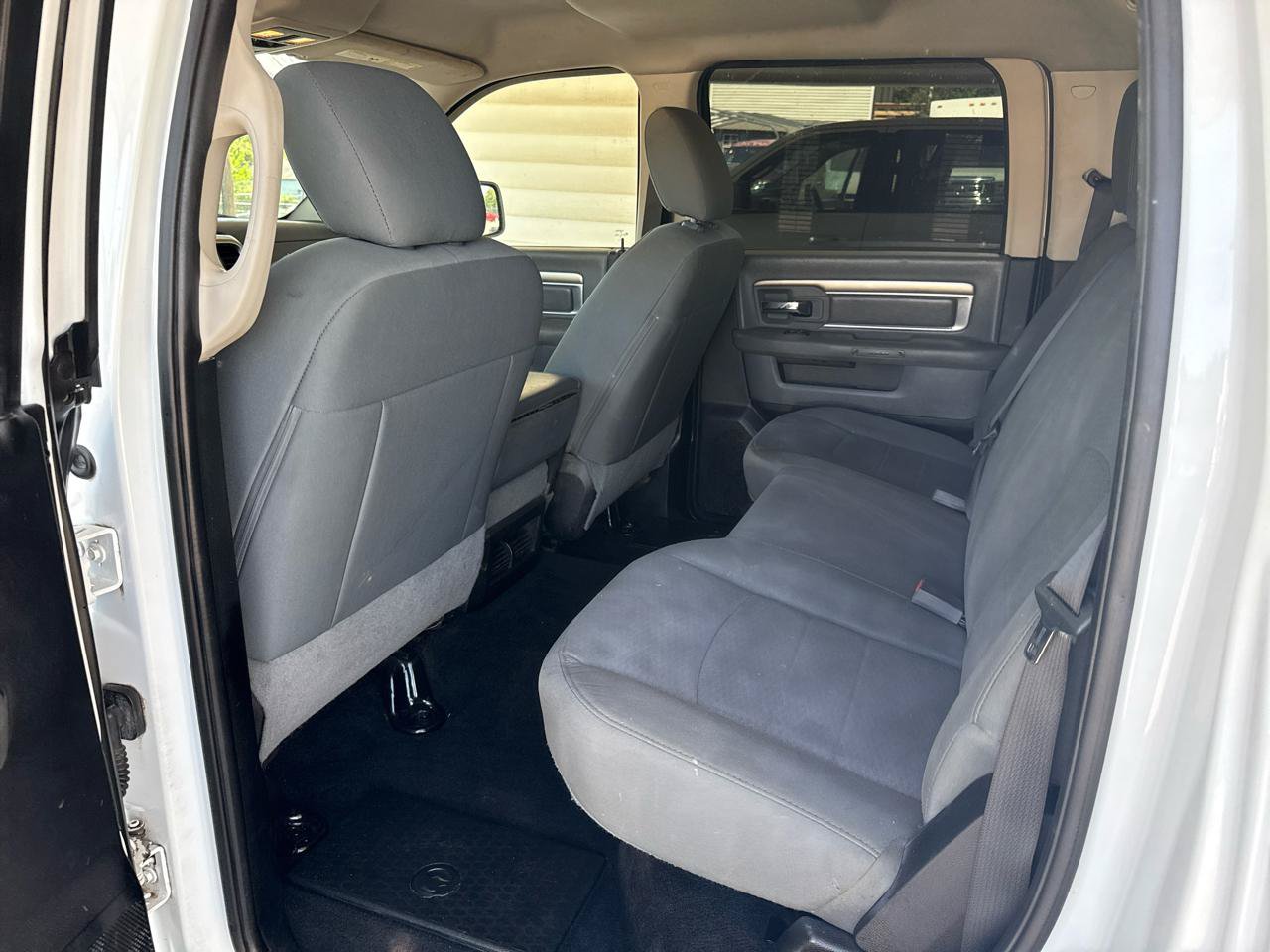 Used 2016 RAM 2500 SLT AWD/4WD image 15
