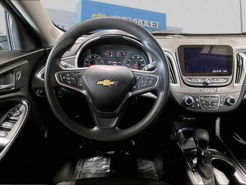 Used 2024 Chevrolet Malibu LT image 8