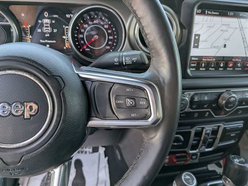 Used 2018 Jeep Wrangler Unlimited Rubicon AWD/4WD image 34