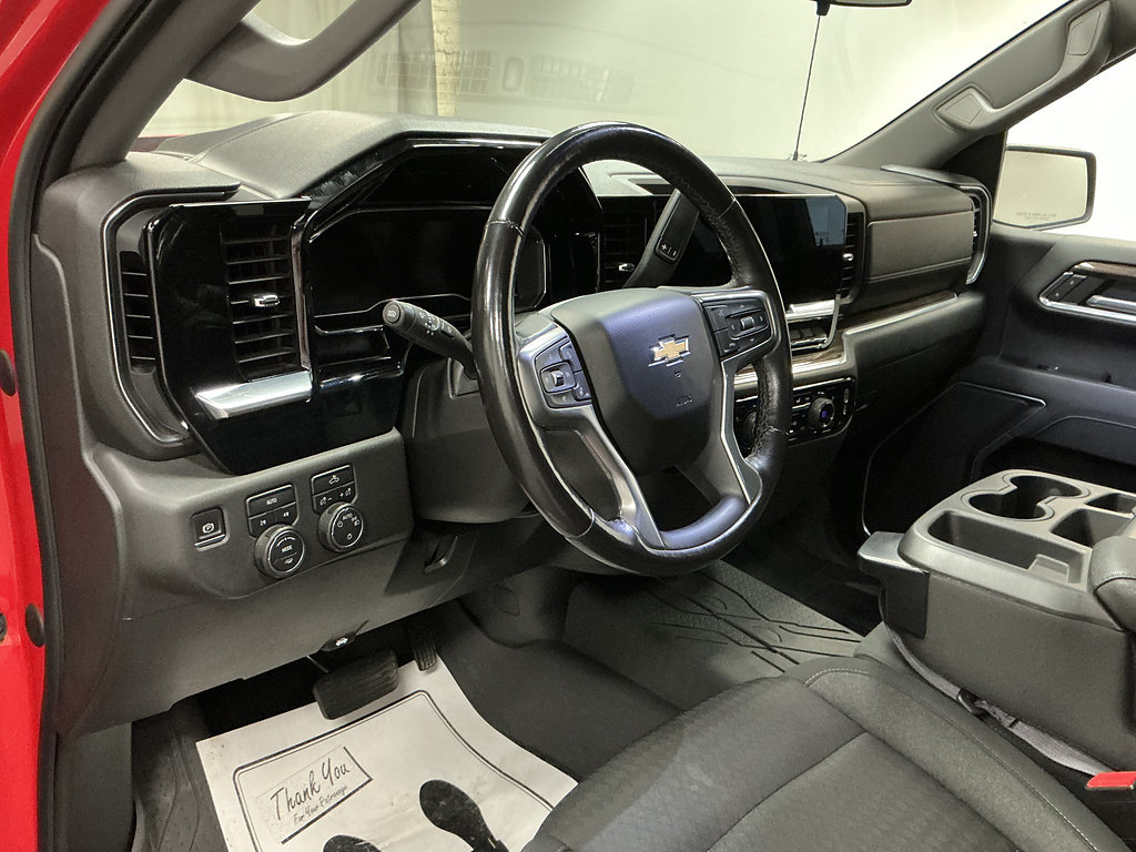 Used 2022 Chevrolet Silverado 1500 LT AWD/4WD image 10