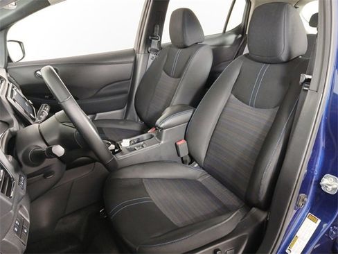 Used 2020 Nissan Leaf SV w/ SV Technology Package image 16
