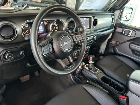 Used 2023 Jeep Wrangler Sport AWD/4WD image 13