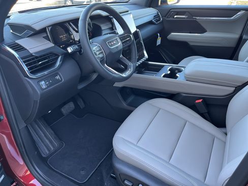 New 2026 GMC Acadia Elevation image 8