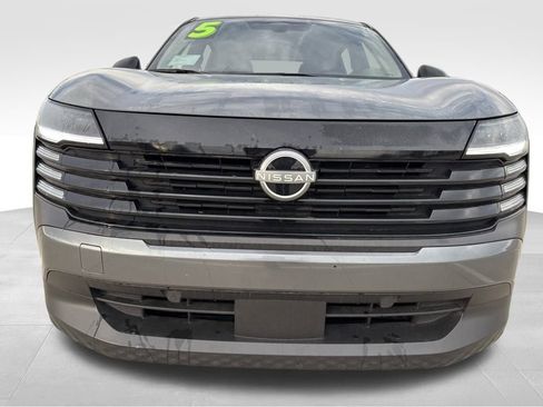 Used 2025 Nissan Kicks S image 2