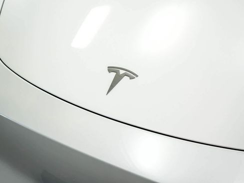Used 2020 Tesla Model Y Long Range AWD/4WD image 4