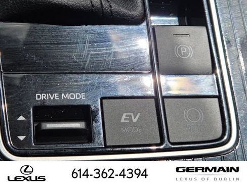 Used 2025 Toyota Sienna XSE w/ XSE Plus Package AWD/4WD image 18
