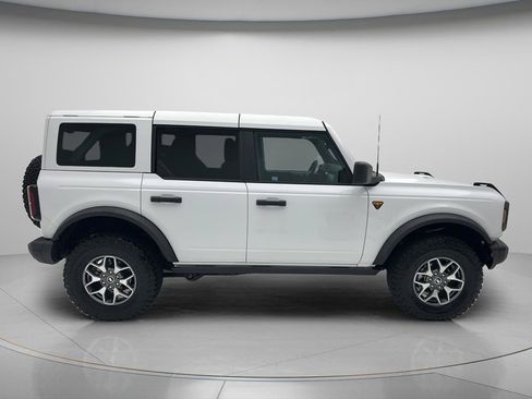 Used 2025 Ford Bronco Badlands AWD/4WD image 4