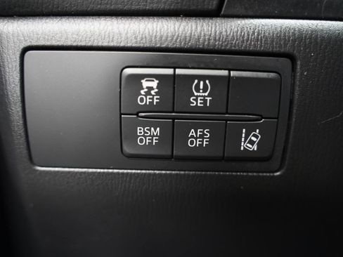 Used 2016 MAZDA MAZDA3 s Grand Touring w/ Technology Package FWD image 23