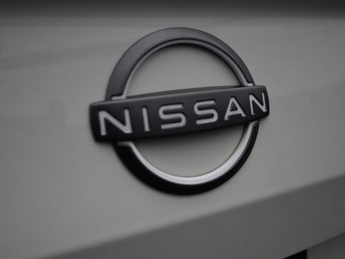 Used 2025 Nissan Altima 2.5 SV FWD image 25