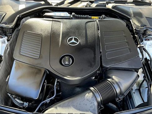 Certified 2022 Mercedes-Benz C 300 4MATIC Sedan image 9