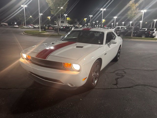 Used 2012 Dodge Challenger SXT RWD image 8